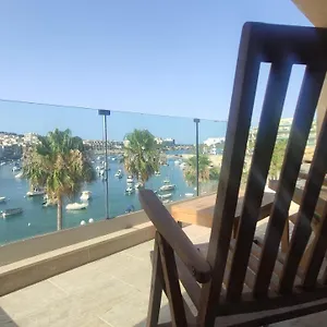 https://aquamarine-sea-front-apartments-third-floor.hotelssaintjulians.com